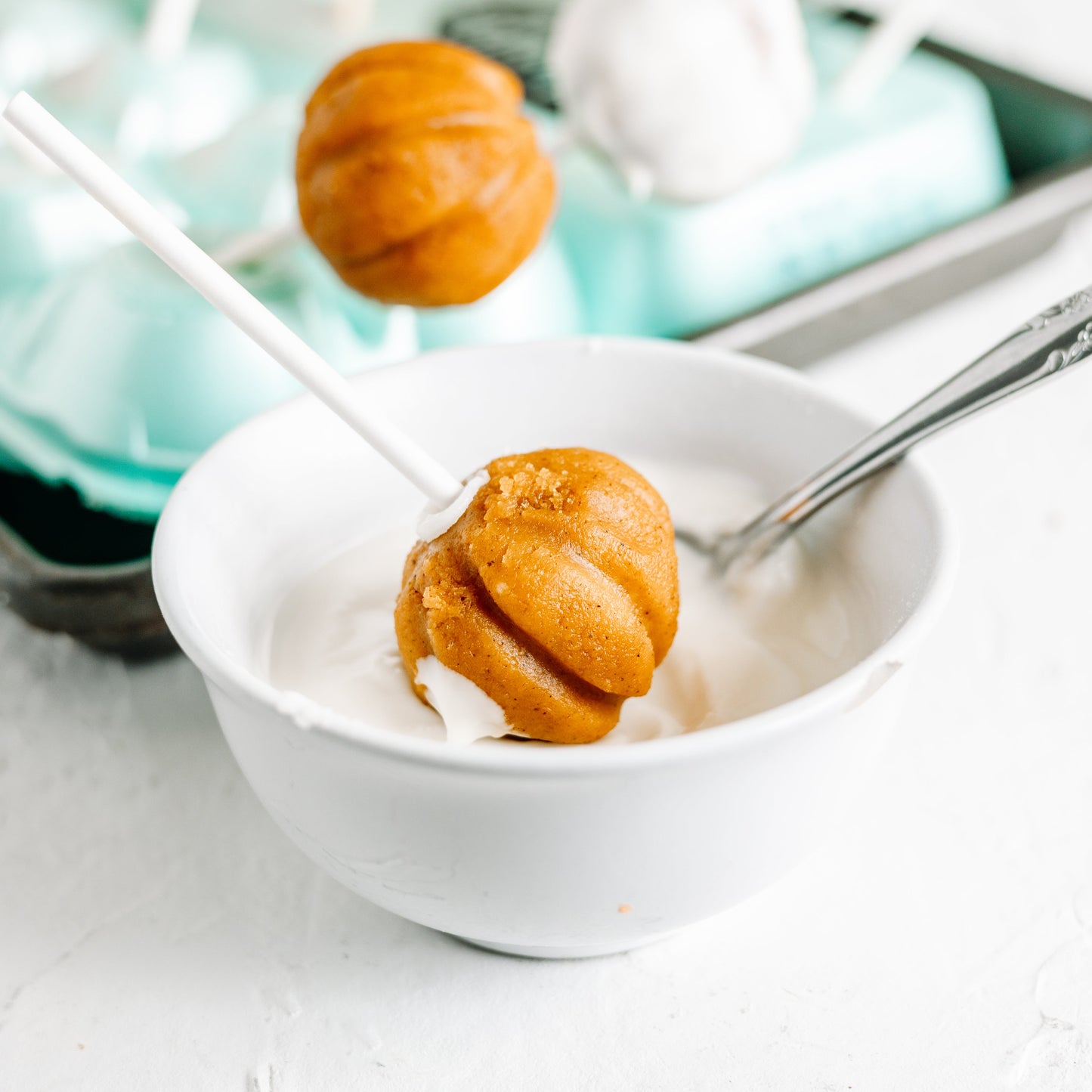 Pumpkin Cake Pops Baking Kit