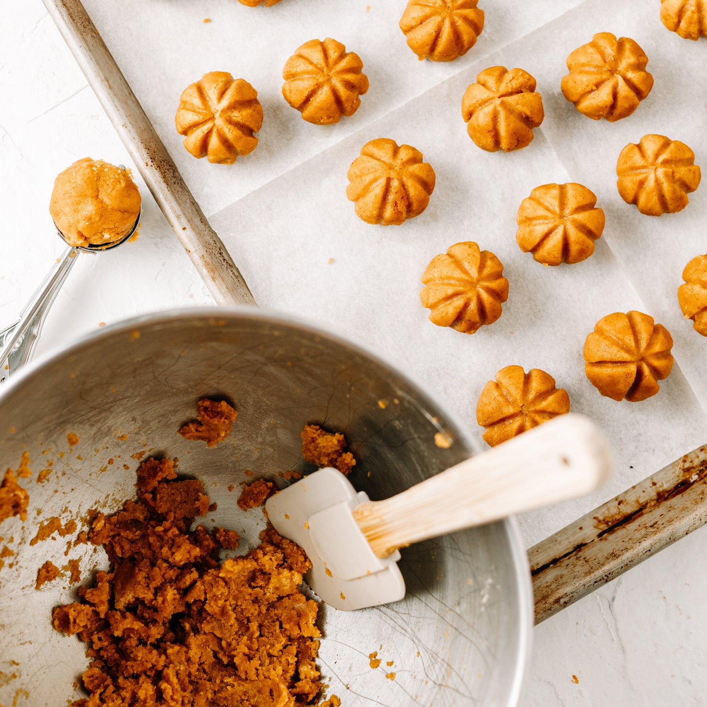 Pumpkin Cake Pops Baking Kit